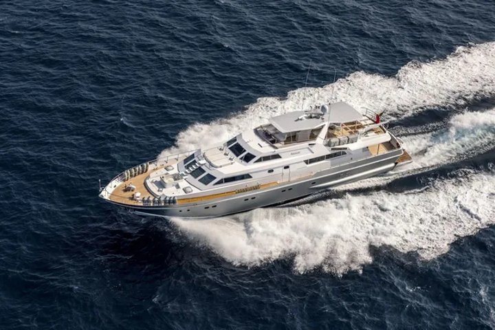 Yacht Antisan, croisière privée à Cannes