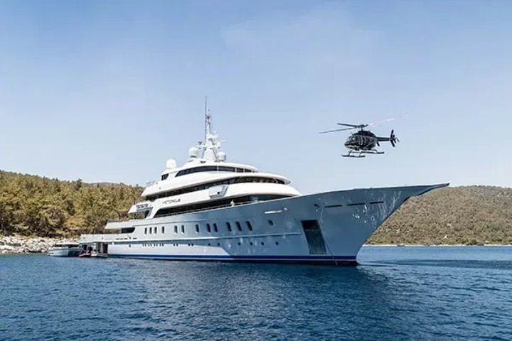 Yacht Victorious, croisière privée à Cannes